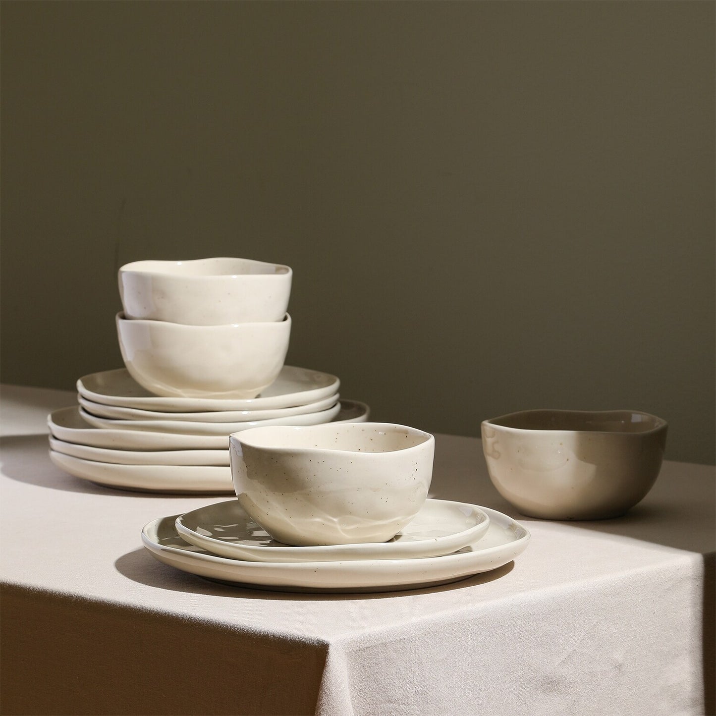 Mirella Stoneware Dinnerware Set