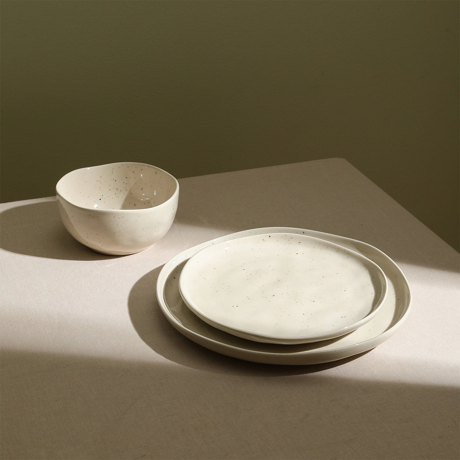Mirella Stoneware Dinnerware Set