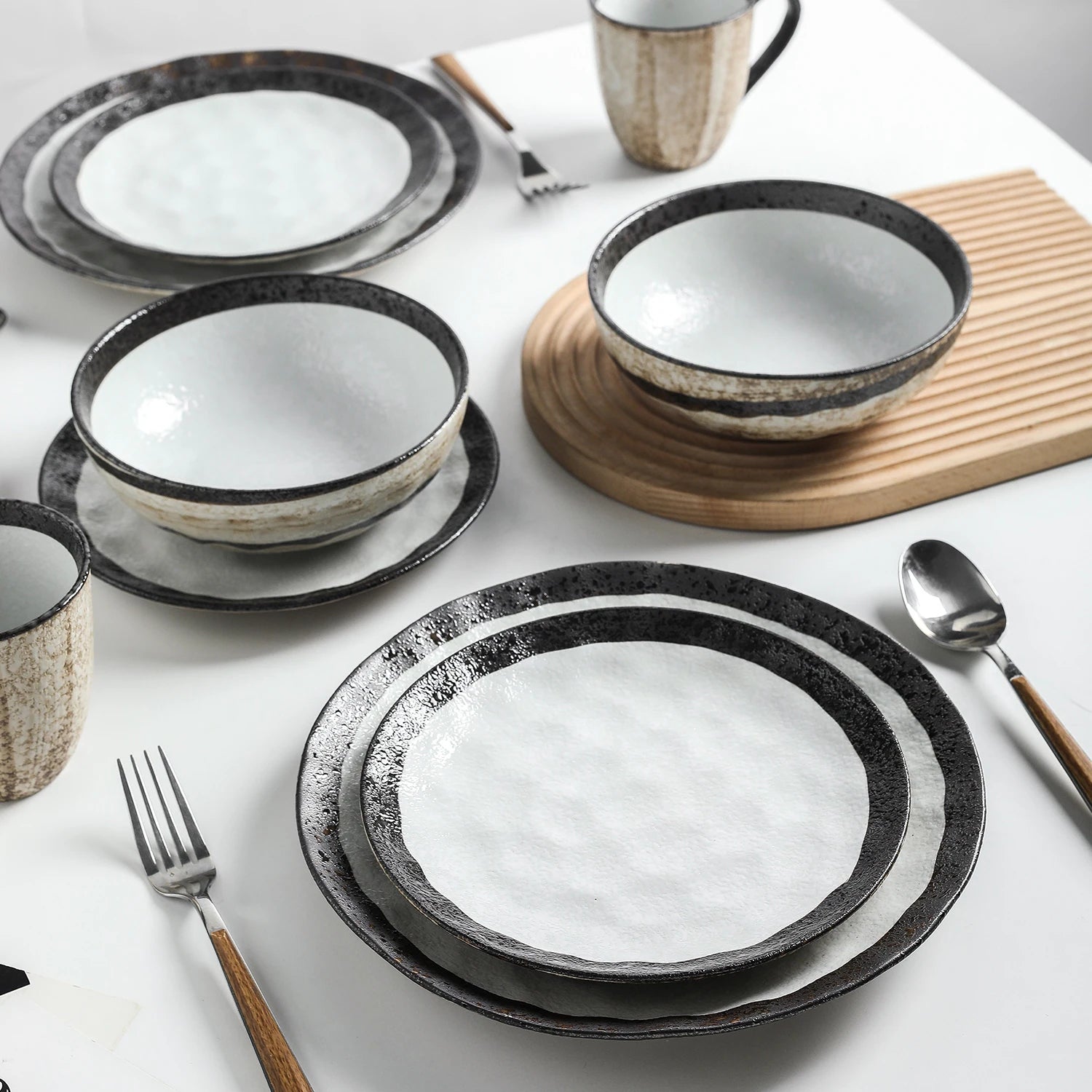 Lucy Porcelain Dinnerware Set