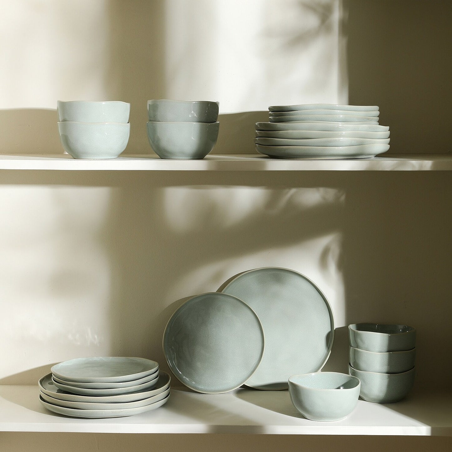 Mirella Stoneware Dinnerware Set