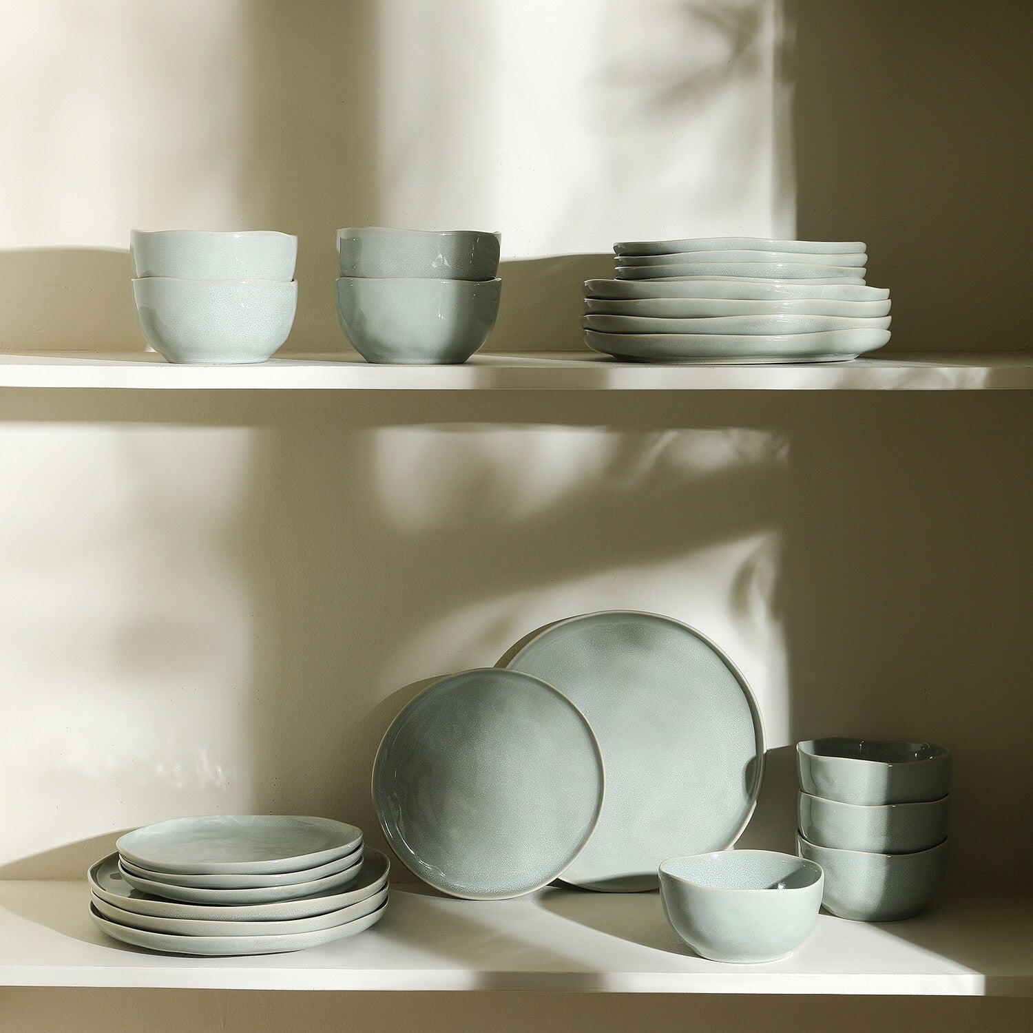 Mirella Stoneware Dinnerware Set