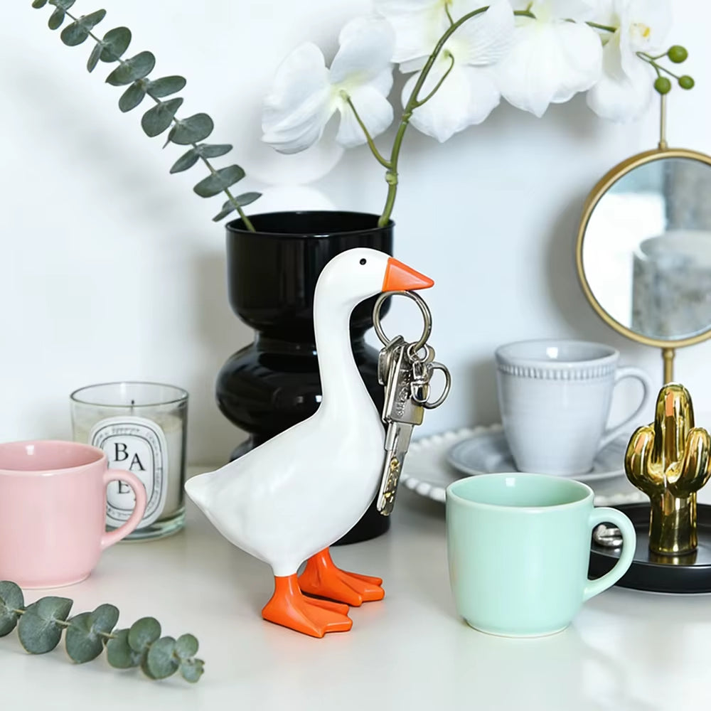 1Pc Magnetic Goose Key Chain Home Decoration Sculpture Office Desk Decoration Resin Goose Duck Sculpture Tool Rack Home Gift