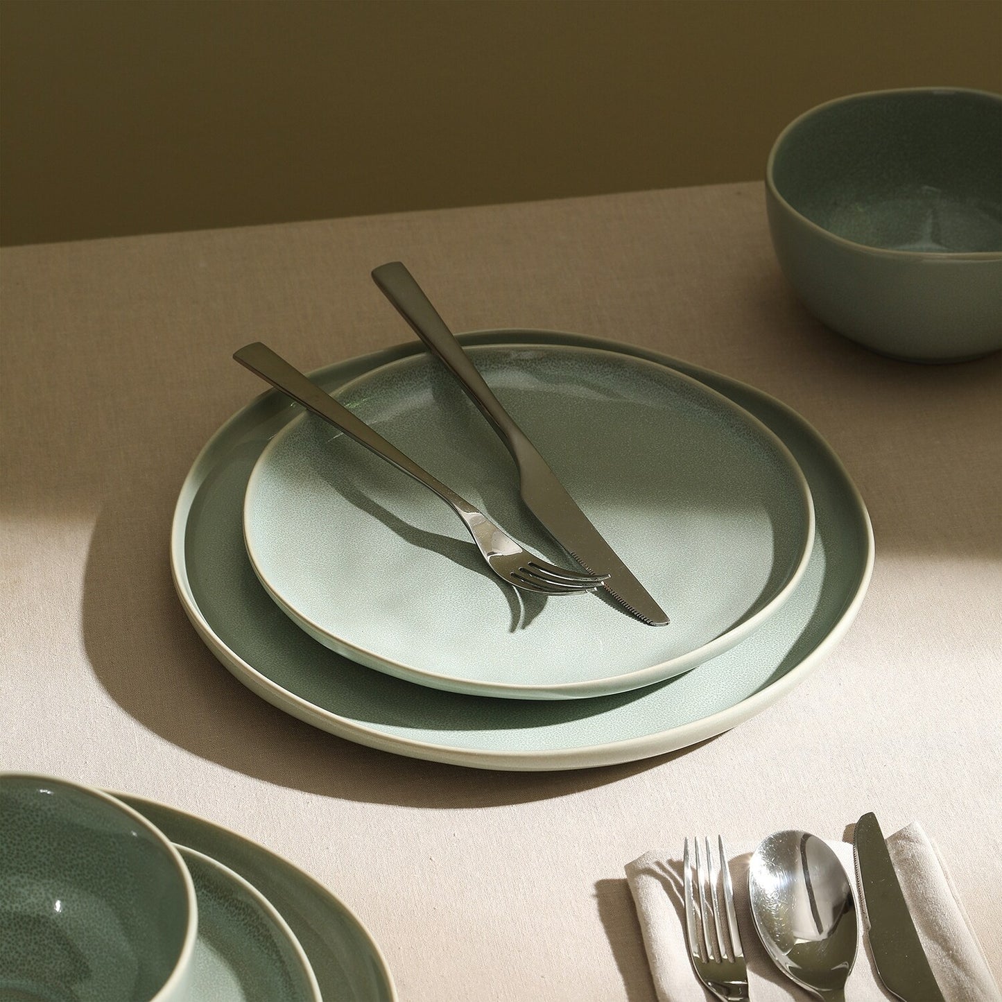 Mirella Stoneware Dinnerware Set