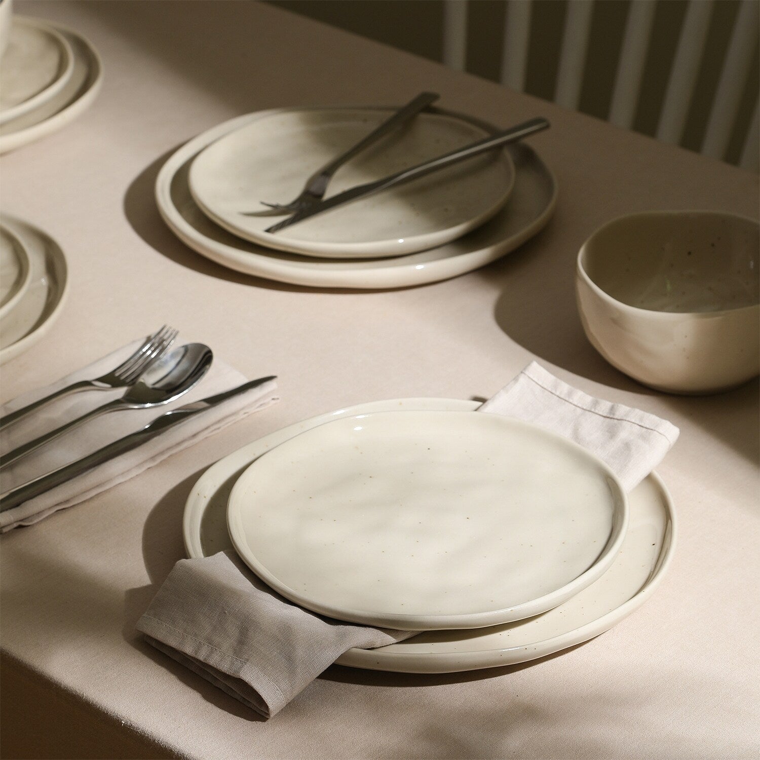 Mirella Stoneware Dinnerware Set