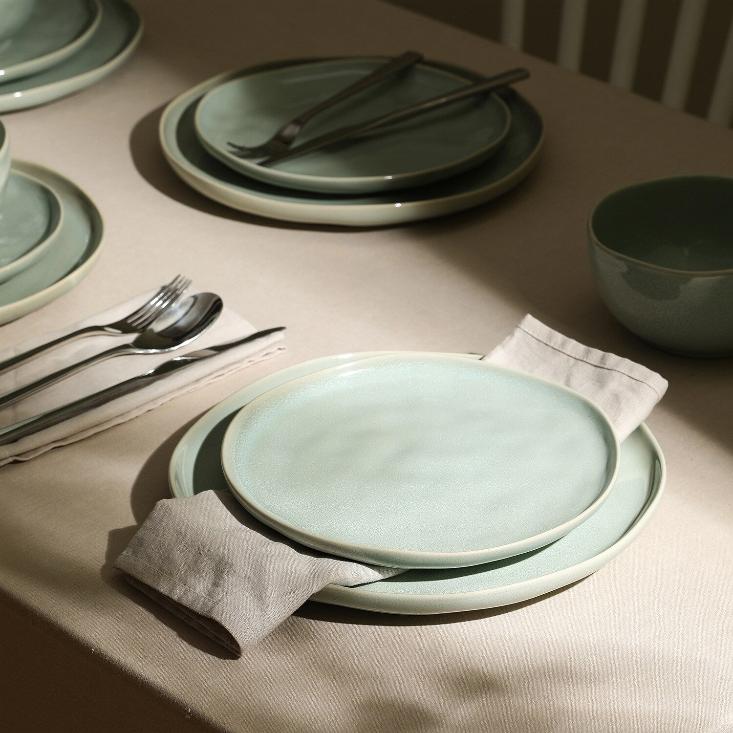 Mirella Stoneware Dinnerware Set