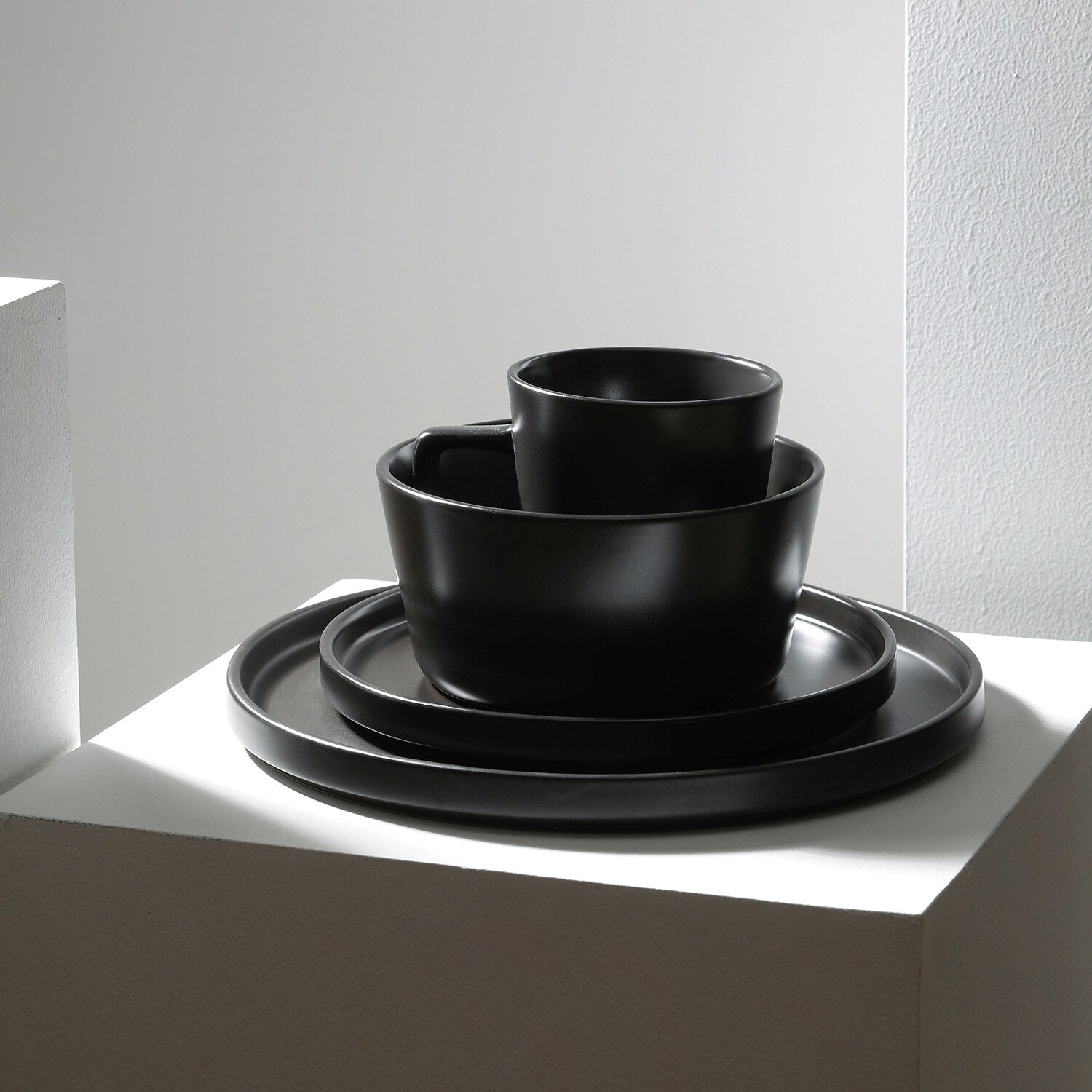 Coupe Stoneware Dinnerware Set